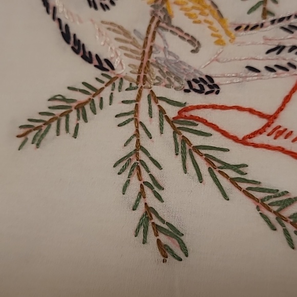 Vintagr Hand Stitched Maine State Bird & Flower - Picture 3 of 16